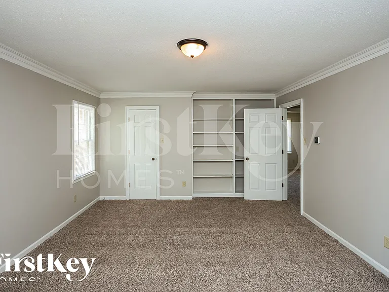6991 Dashwood Dr — Photo 10