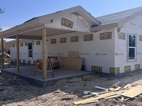 2nd image of 513 E De La Rosa St