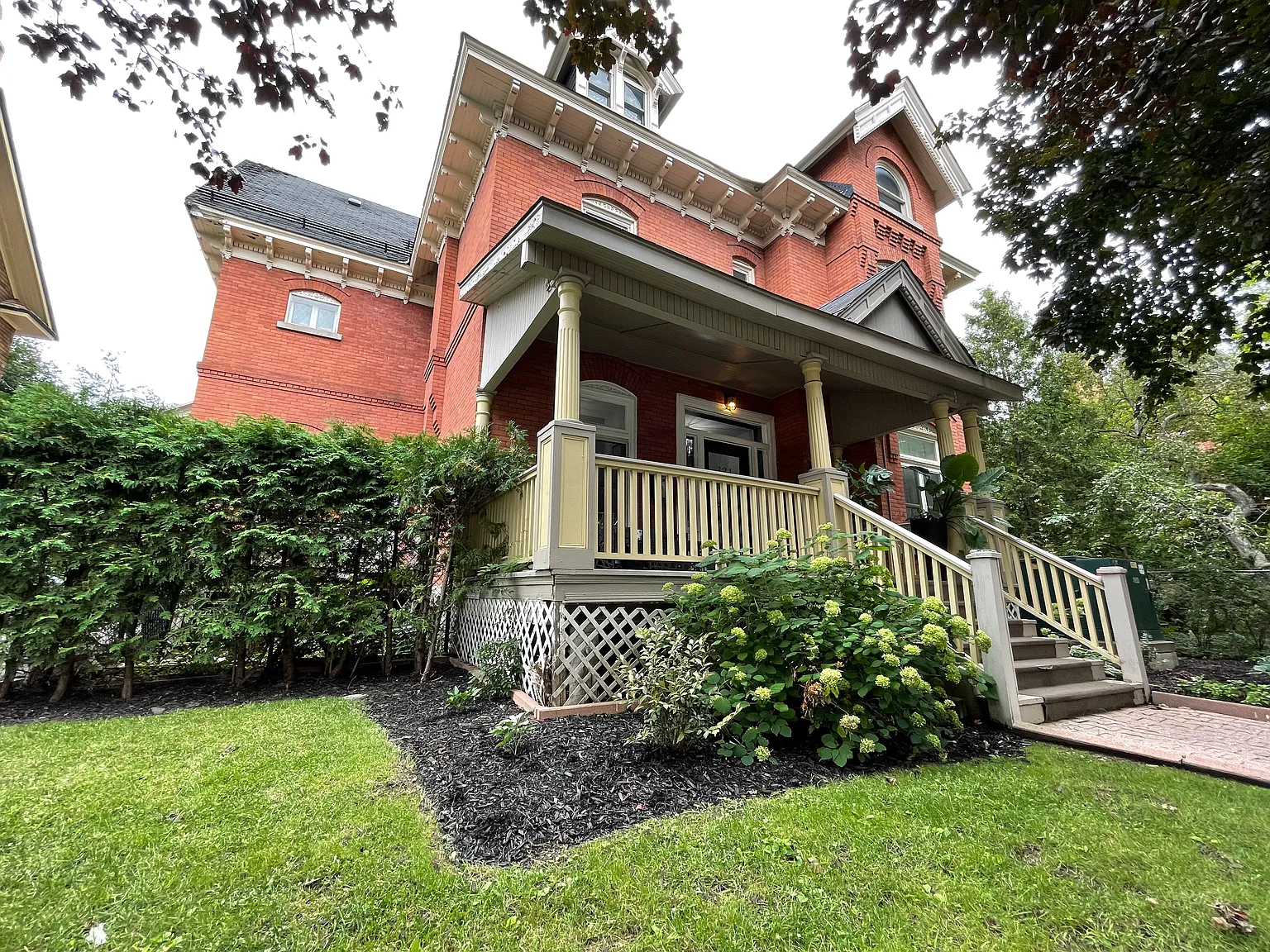 324 Chapel St. — Photo 1