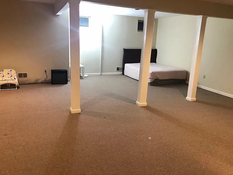 166 Surrey Ct #166 — Photo 37