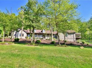 1210 Woodland Ln, Washington, PA 15301
