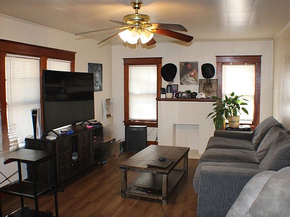 5th image of 3228 SE 6th St