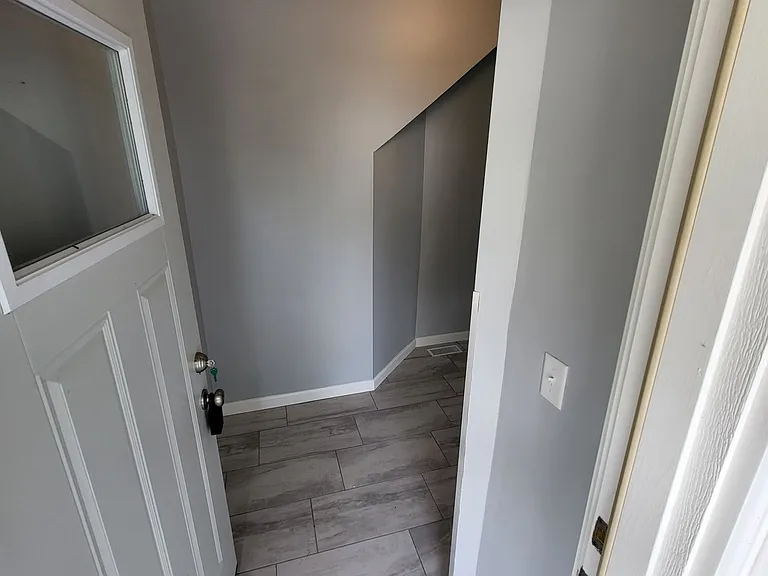 613 Pershing Ave — Photo 12