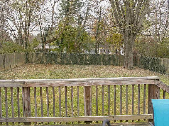 3rd image of 1104 Kentwood Dr