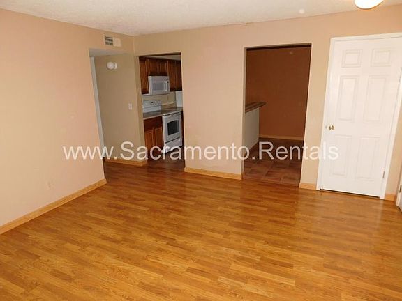 4th image of 550 Del Verde Cir