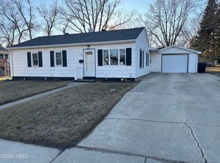 1155 2nd St NW, Watertown, SD 57201
