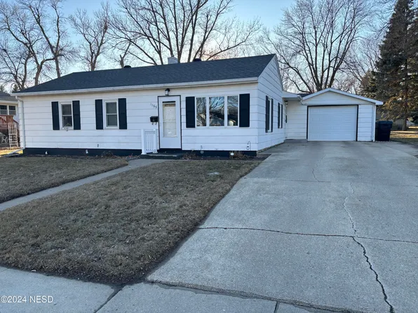 1155 2nd St NW, Watertown, SD 57201