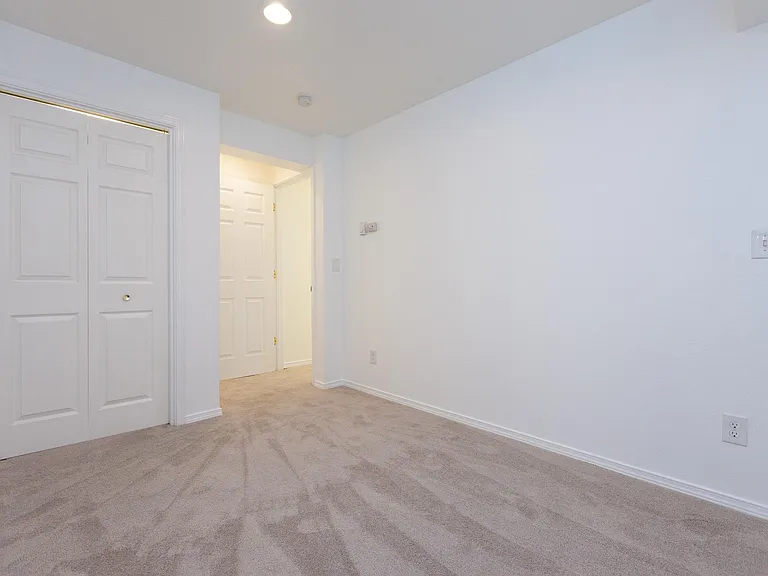 539 NE Ravenna Blvd #1 — Photo 13