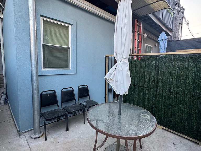 2351 E Allegheny Ave #1 — Photo 13