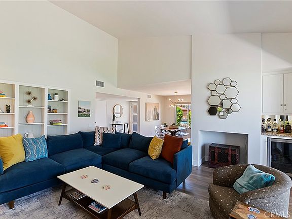 3rd image of 8 Valencia Dr