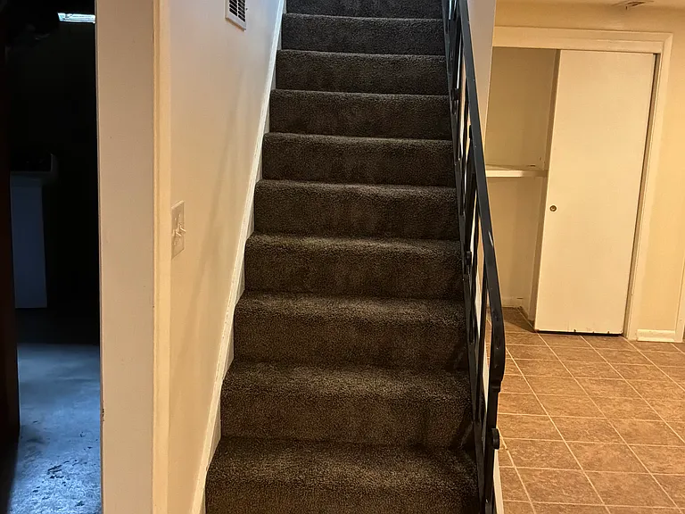 122 E Blake St — Photo 11