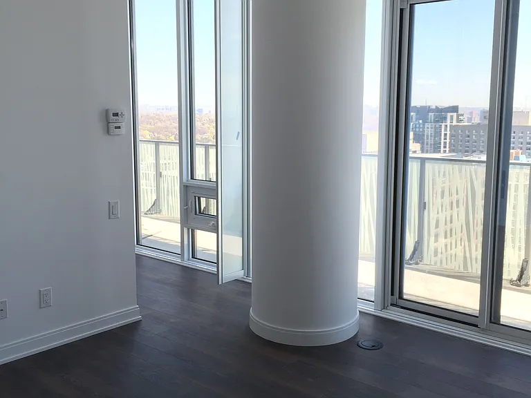 42 Charles St E #2901 — Photo 6