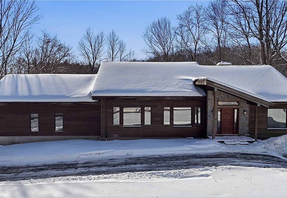 1st image of 407 Bluhm Rd