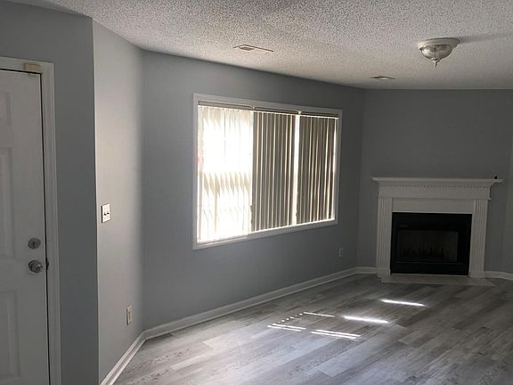 2nd image of 3930 Sterling Pointe Dr Unit Zz9