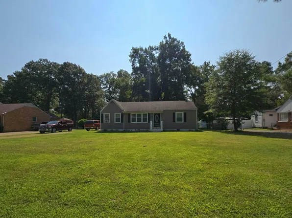 530 Hoke Dr, Petersburg, VA 23805