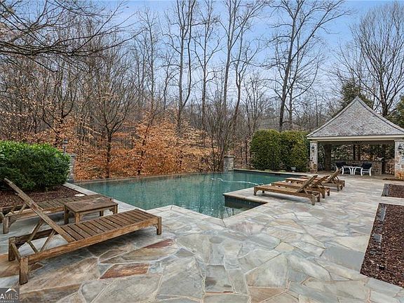 4th image of 3474 Nancy Creek Rd NW