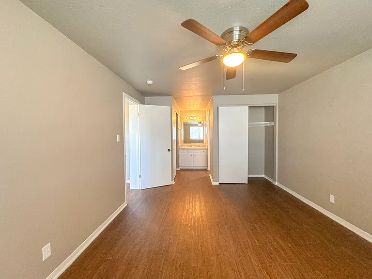 Autumn Chase Apartments — Photo 16