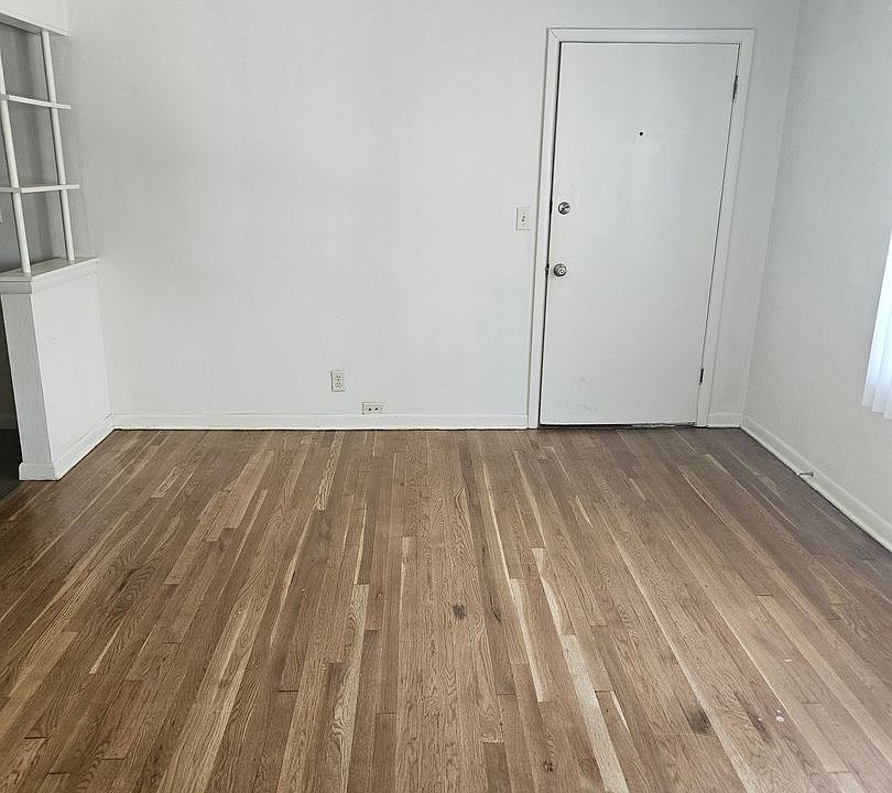 Building Photo 3