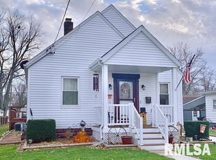 816 E Locust St, Canton, IL 61520