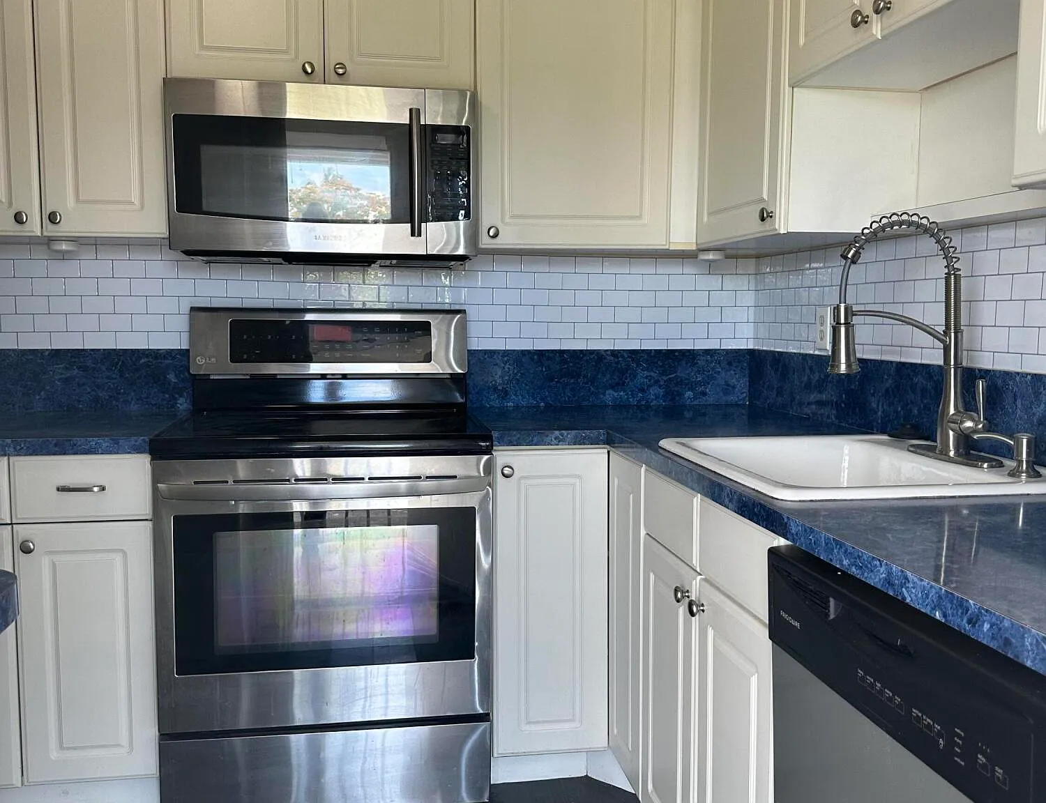 809 Hummingbird Way — Photo 4