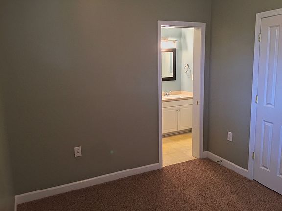 5th image of 230 Nat Turner Blvd S APT 2013