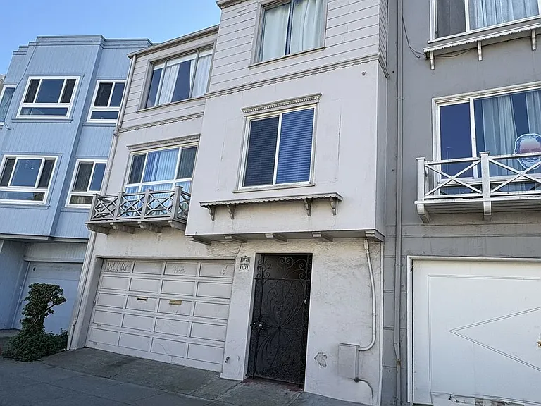 1327-1329 Judah Street — Photo 19