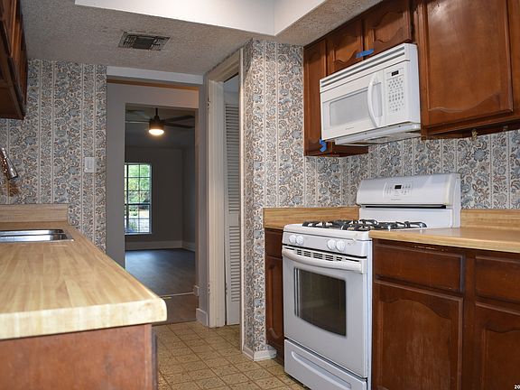 5th image of 6142 LYNGROVE ST