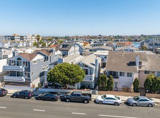 414 E Balboa Blvd, Newport Beach, CA 92661