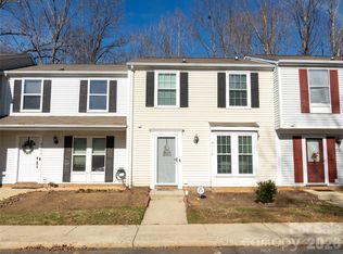 9718 Old Gate Dr, Matthews, NC