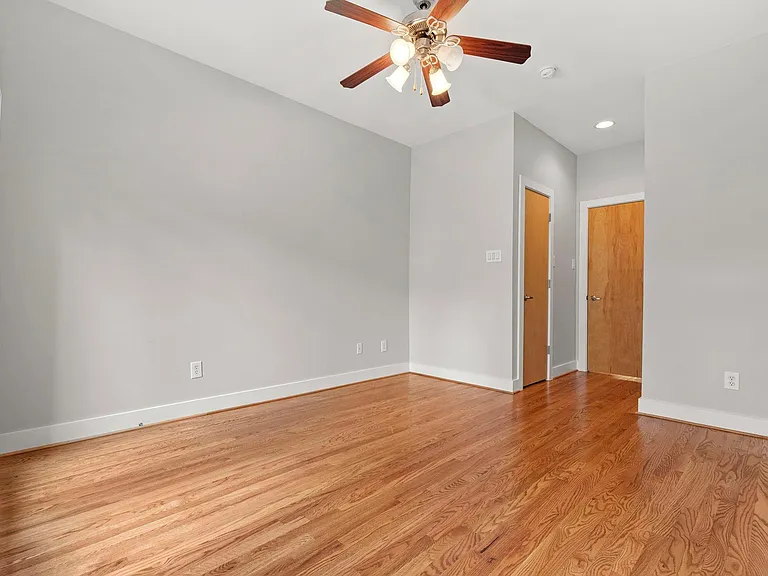 1410 Knox St — Photo 37