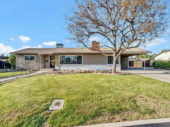 230 E Sycamore Dr, Hanford, CA 93230