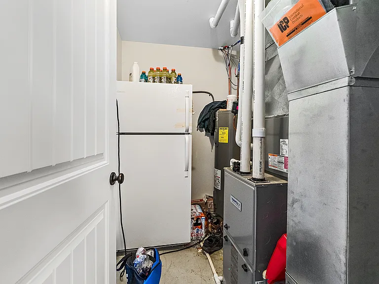 1030 N Main Ave #C — Photo 11