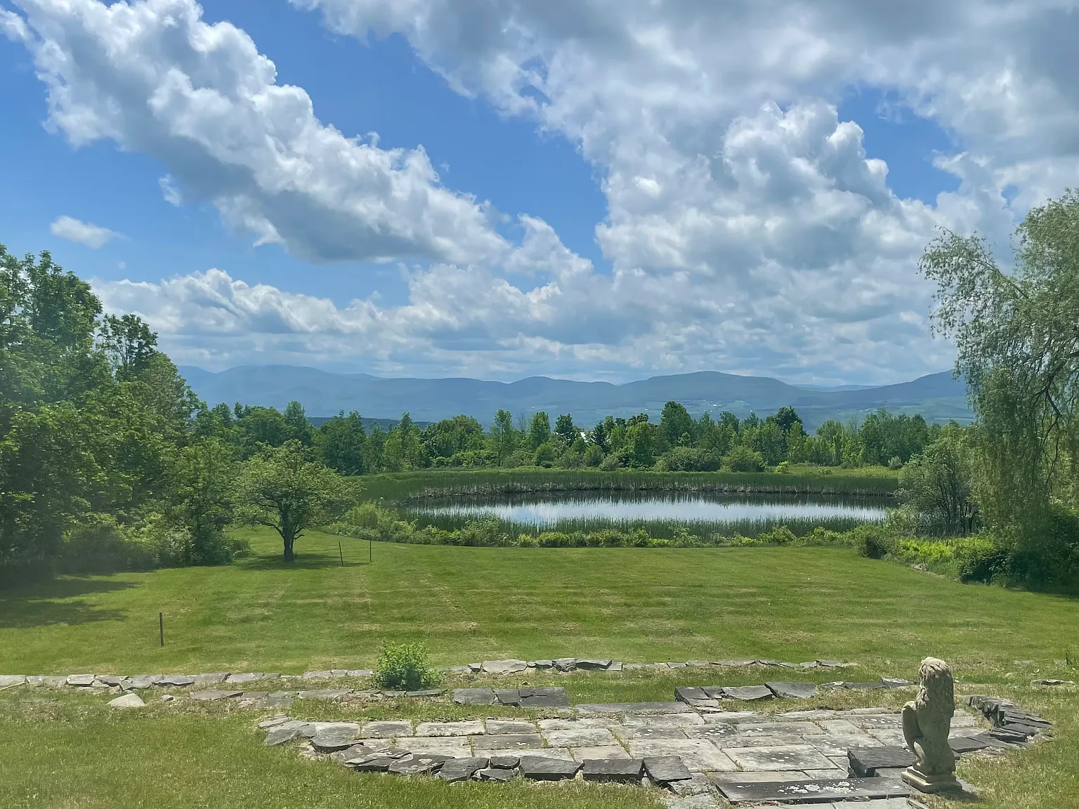 3 bed, 3051 sqft, $3,500 — Photo 3