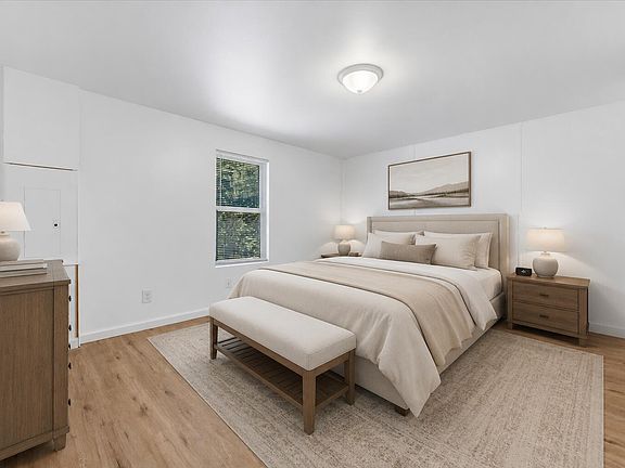 4th image of 5473 Bluebird St