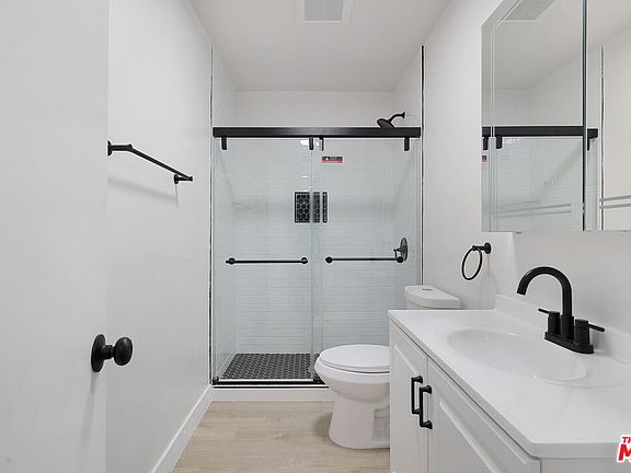 4th image of 410 N Market St Unit 24