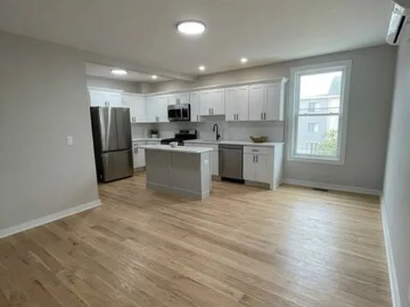 560 Howard Ave APT 2, New Haven, CT 06519