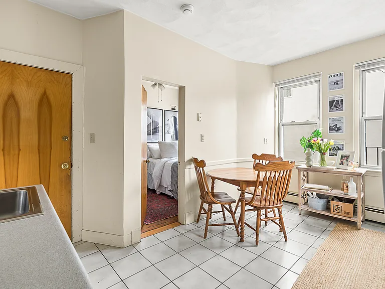 4 Baldwin Pl #4 — Photo 2