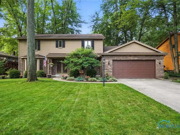 4329 Woodbriar Dr, Toledo, OH 43623