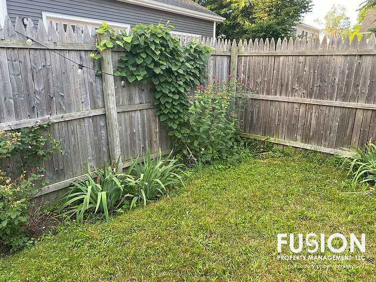 54 Elm St — Photo 11
