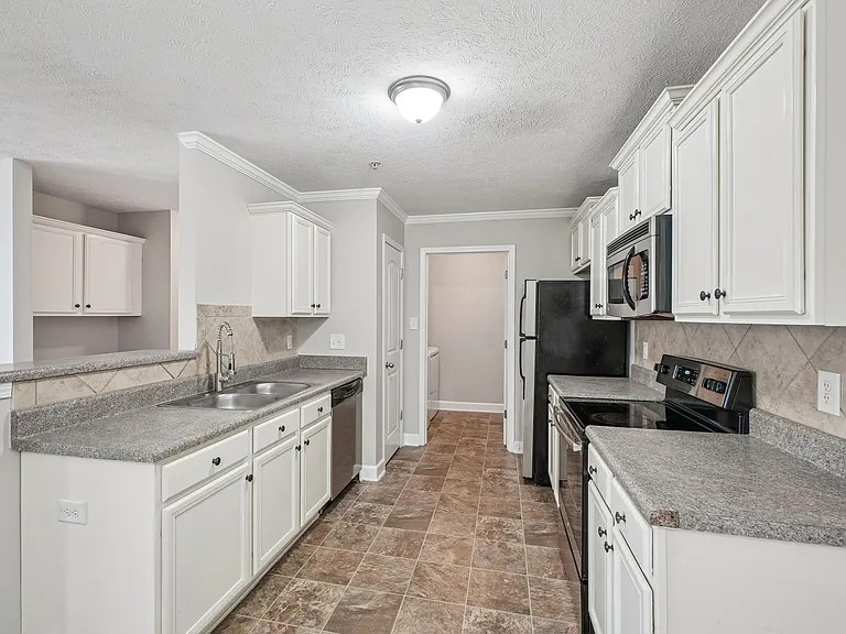 Summerlyn Cottages — Photo 27
