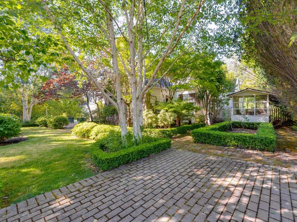 1434 Fernwood Dr