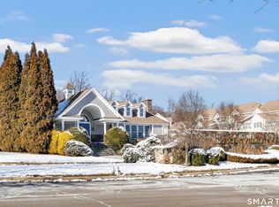 Crescent Village, Shelton, CT 06484