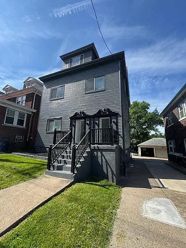 115 W Sycamore St #2 Photo 1