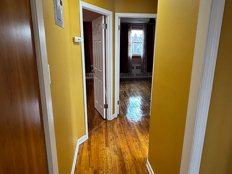 1042 E 93rd St #2 — Photo 7