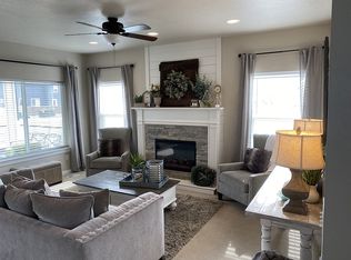 862 N Plainsman Dr, Spanish Fork, UT 84660