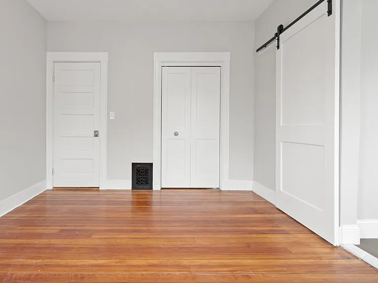 68 Saxton St #2 — Photo 3