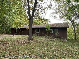 7664 Walnut Grove Rd, Portland, MI 48875