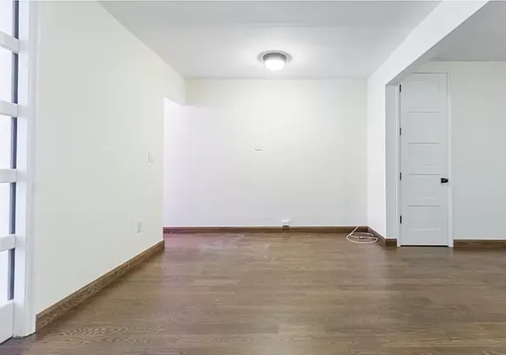 Rented by Bond New York | media 5