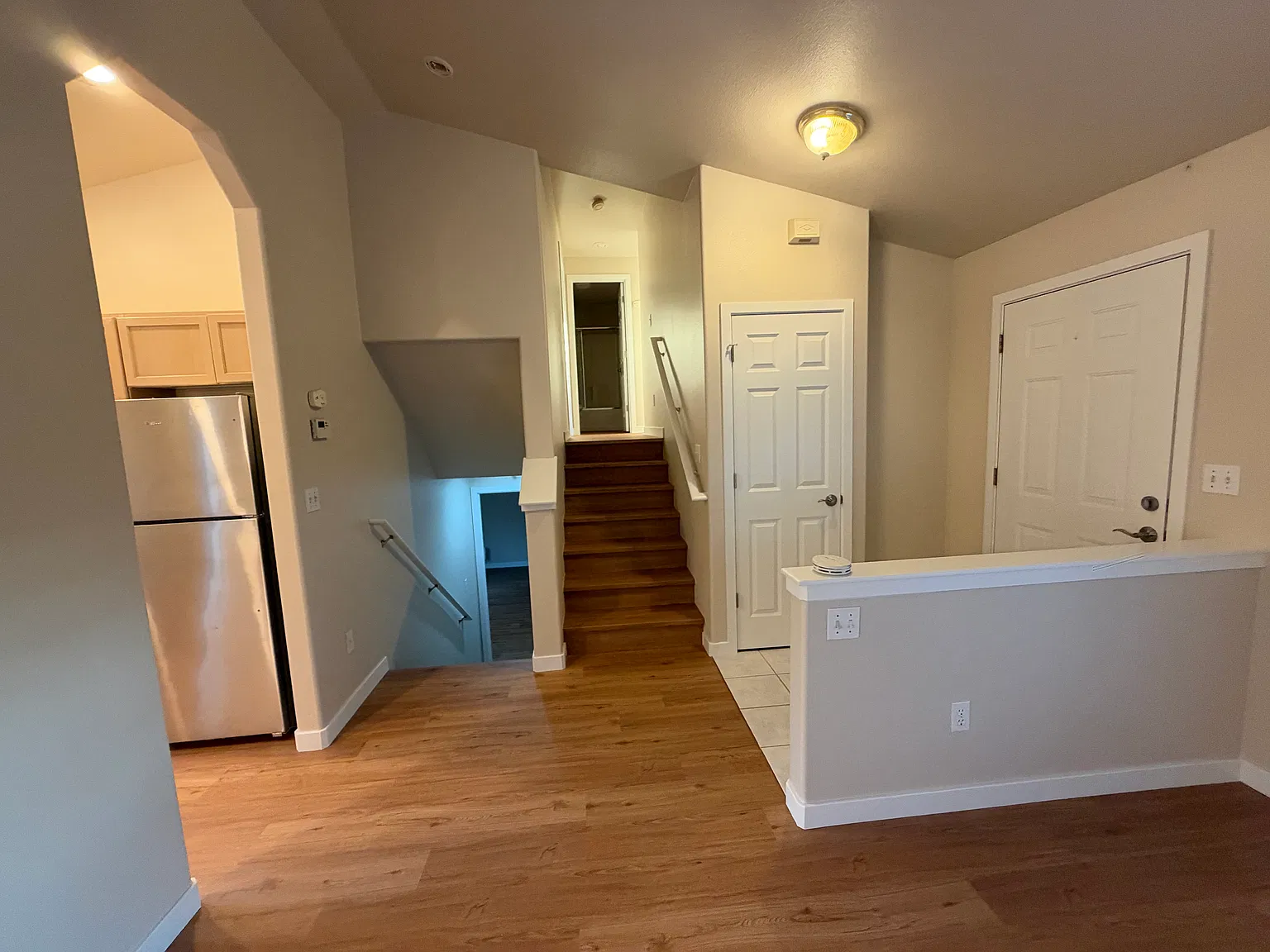 3 bed, 2.5 bath, 1530 sqft, $3,200 — Photo 3