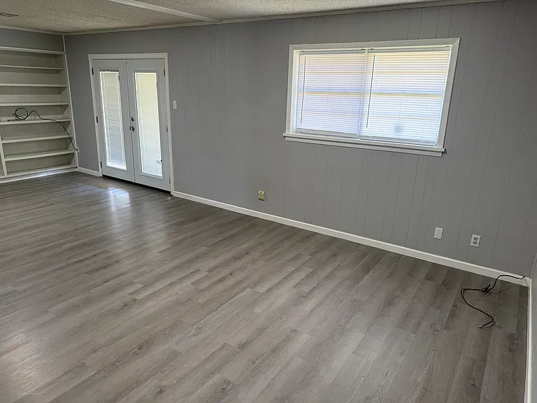 2806 Breville St — Photo 3